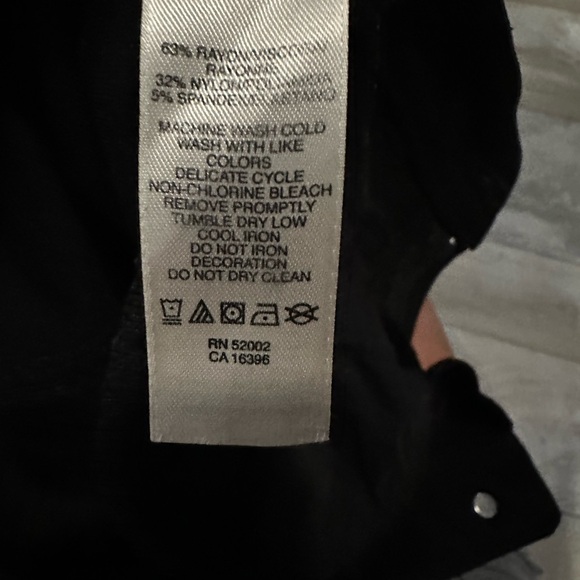 Dkny Jeans Straight Leg Pants Womens Size 4 Mid Rise Black Zipper Pockets - Picture 5 of 5